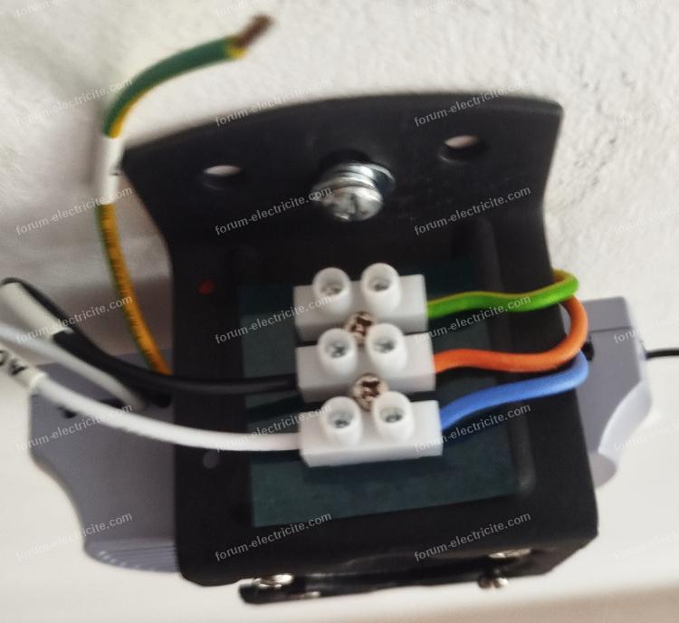 branchement des fils ventilateur 02