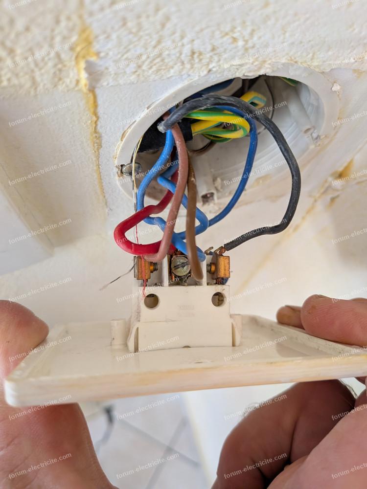 brancher interrupteur store banne