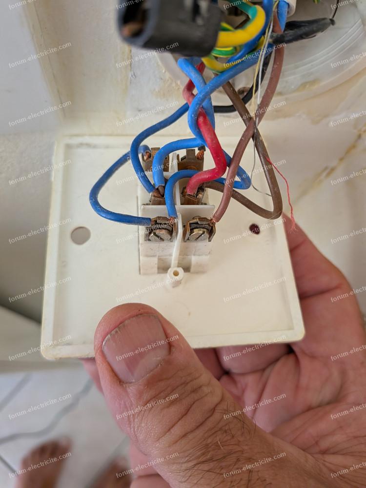 brancher interrupteur store banne