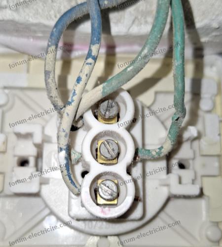 brancher va et vient 4 fils