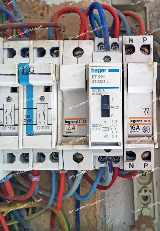 Remplacement contacteur jour nuit Hager par un Legrand - Forum Électricité