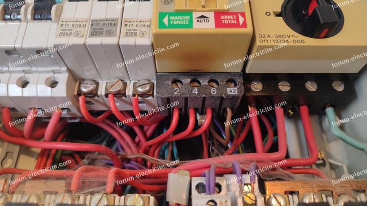 remplacer contacteur jour nuit chauffe-eau