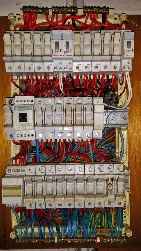 Tableau Electrique LEGRAND précablé - Tableau électrique LEGRAND - 2 ID63 -  TAMC - 2 rangées - LEGRAND