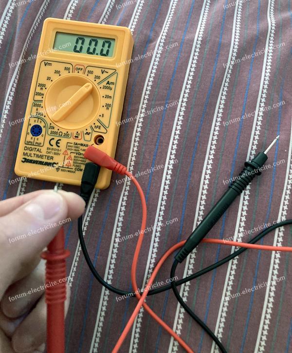 Mesure tension prises électrique au multimètre - Questions